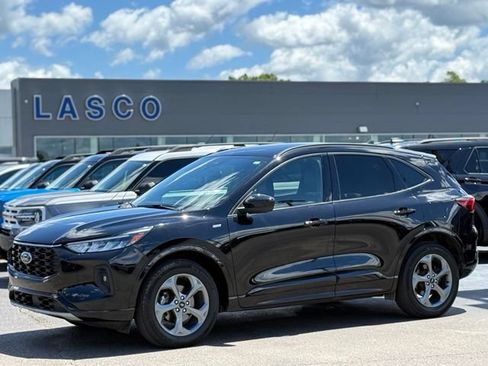 Used 2023 Ford Escape ST-Line Select w/ Tech Pack #2 AWD/4WD image 1