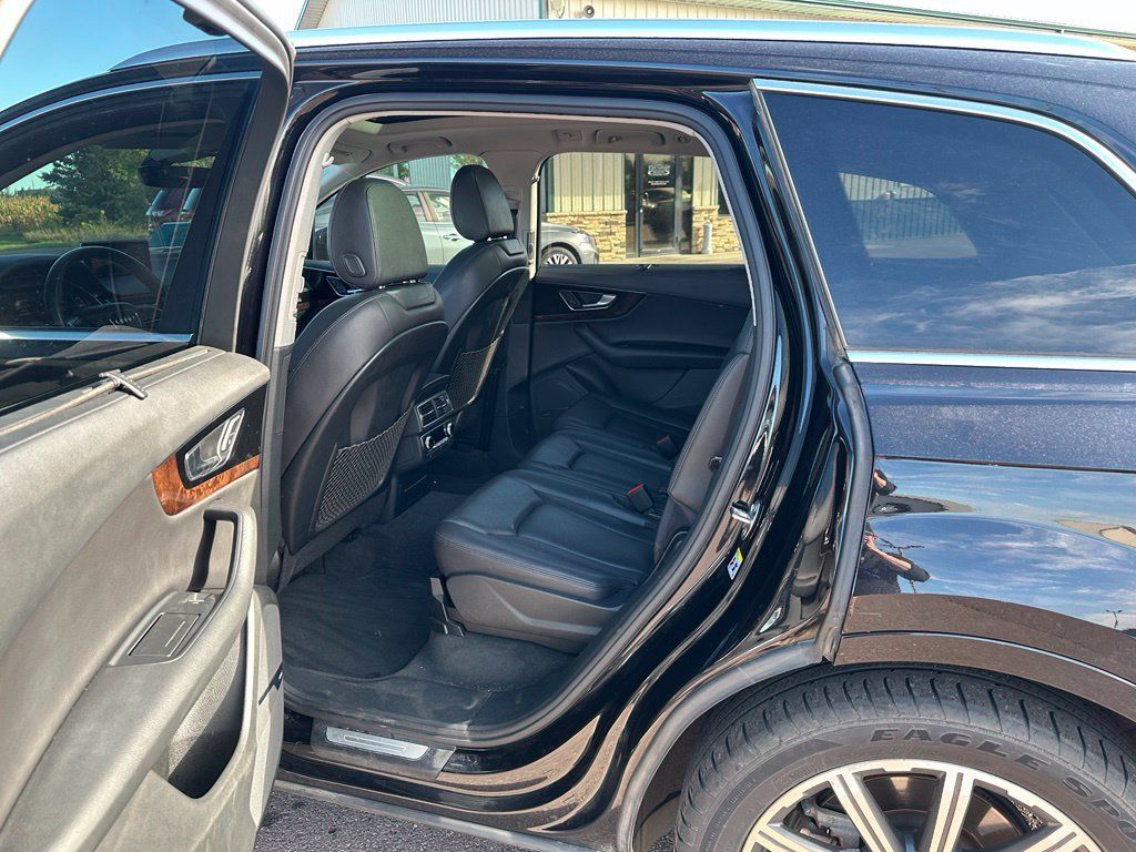 Used 2017 Audi Q7 3.0T Prestige w/ Prestige Package AWD/4WD image 20