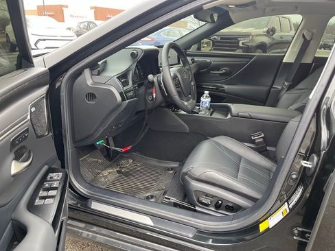 Used 2025 Lexus ES 350 Luxury image 5