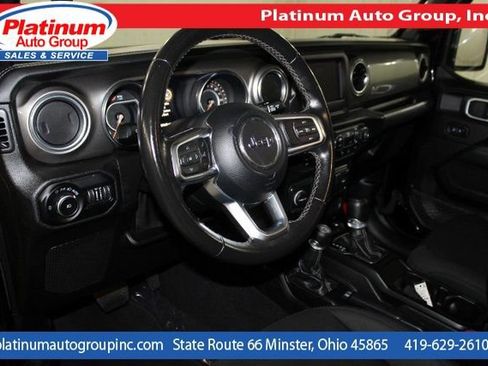 Used 2019 Jeep Wrangler Unlimited Sahara w/ Safety Group AWD/4WD image 11