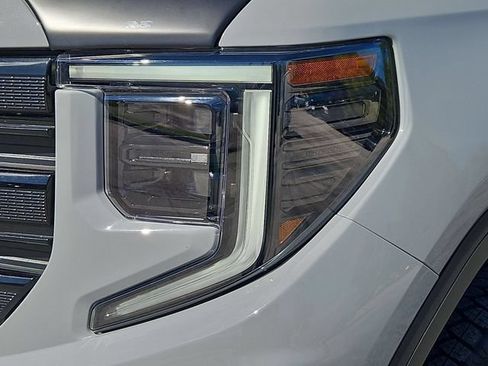 Certified 2024 GMC Sierra 1500 Elevation w/ X31 Off-Road Package AWD/4WD image 10