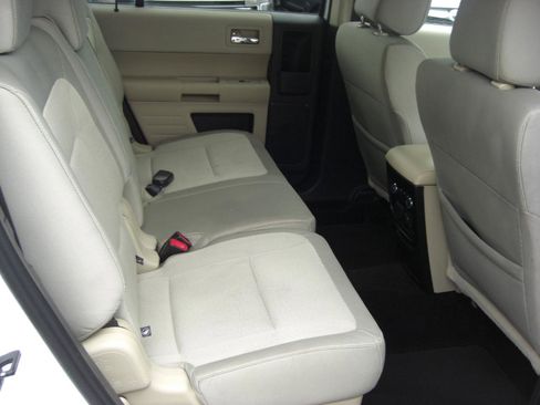 Used 2019 Ford Flex SE FWD image 9