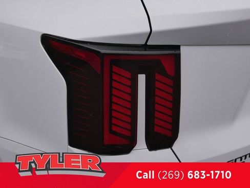 Used 2025 Kia Sorento SX Prestige w/ Olive Brown Leather Package image 13