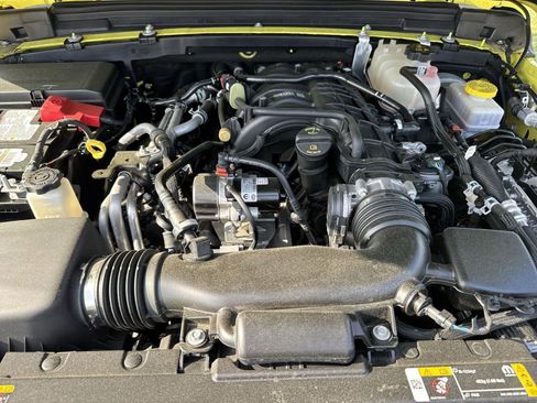 Used 2023 Jeep Wrangler Unlimited Sahara AWD/4WD image 33
