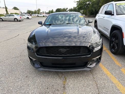 Used 2016 Ford Mustang Coupe w/ Equipment Group 051A RWD image 5