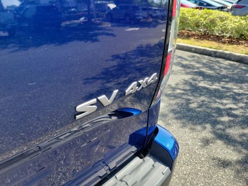 Used 2022 Nissan Frontier SV AWD/4WD image 7