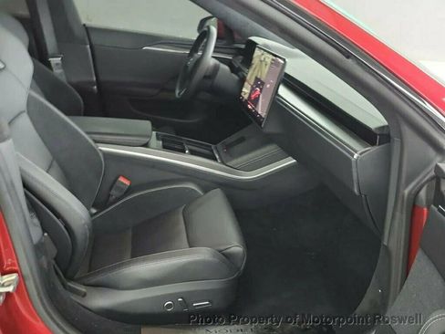 Used 2024 Tesla Model S Plaid image 3