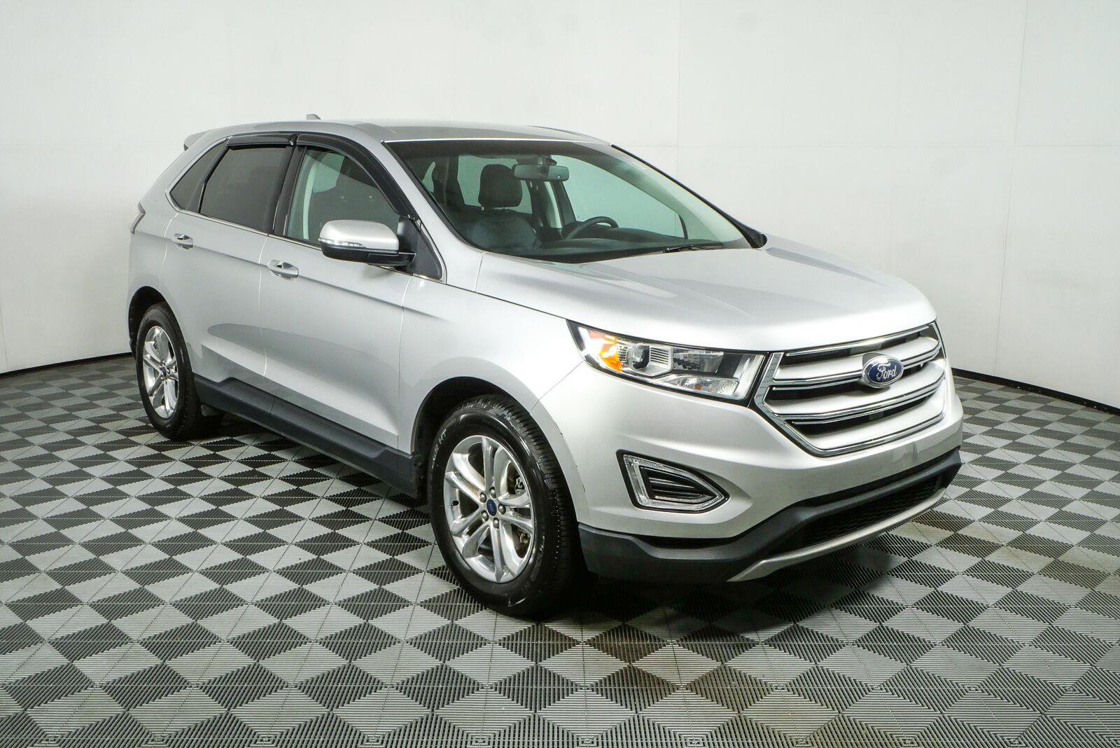 Used 2015 Ford Edge SEL w/ Equipment Group 201A FWD image 1