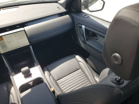 Certified 2025 Land Rover Discovery Sport Dynamic SE AWD/4WD image 18