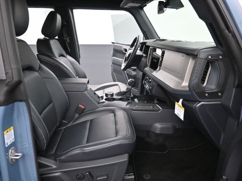 New 2025 Ford Bronco Outer Banks image 16