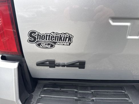 Used 2024 Toyota Tacoma TRD Sport w/ TRD Sport Upgrade Package image 20