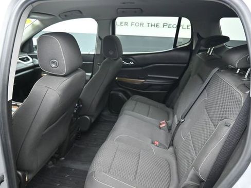 Used 2018 GMC Acadia SLE w/ LPO, Floor Liner Package FWD image 26