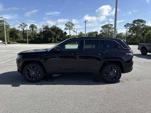 New 2026 Jeep Grand Cherokee Limited AWD/4WD image 6
