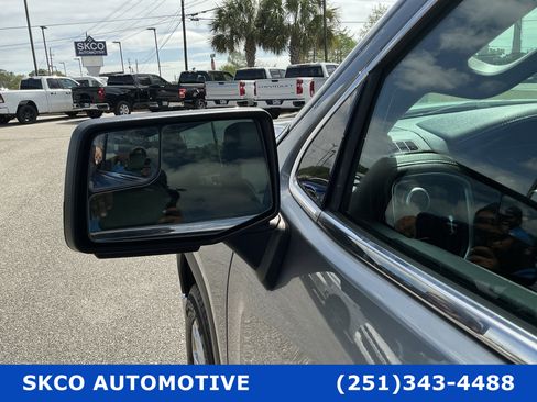 Used 2020 GMC Sierra 1500 SLT w/ SLT Premium Package image 13