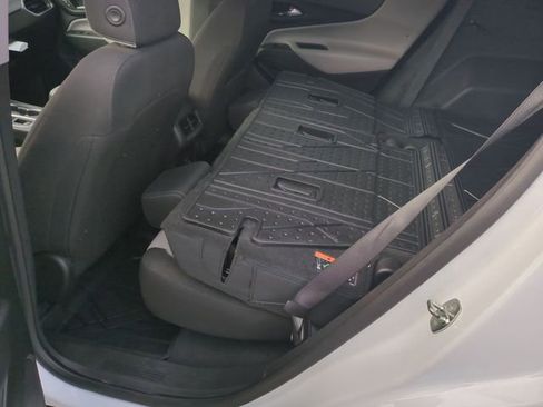 Used 2022 Chevrolet Equinox LS w/ LS Convenience Package image 28