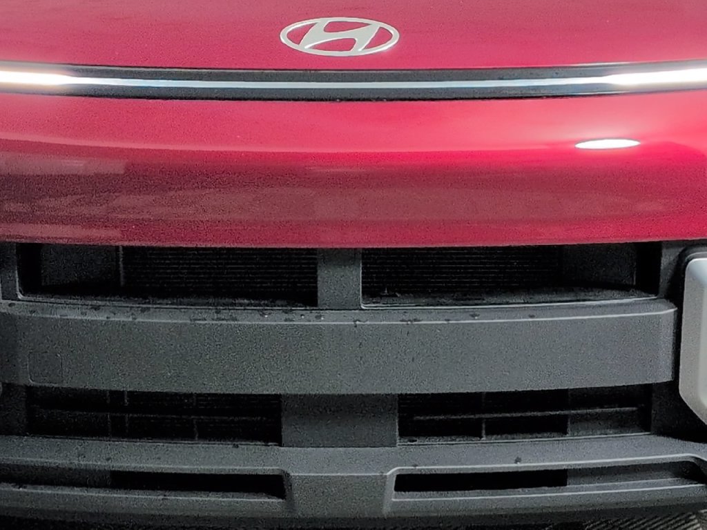 Used 2024 Hyundai Kona SEL FWD image 4
