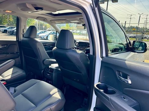 Used 2022 Honda Pilot Elite image 15