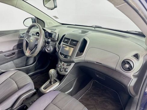 Used 2015 Chevrolet Sonic LT FWD image 27