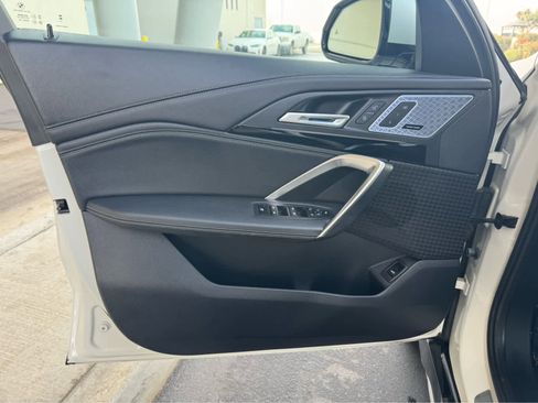 Used 2023 BMW X1 xDrive28i w/ Premium Package image 12