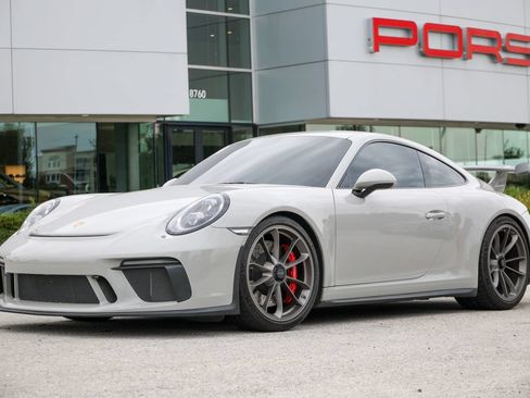 Certified 2018 Porsche 911 GT3 RWD image 9
