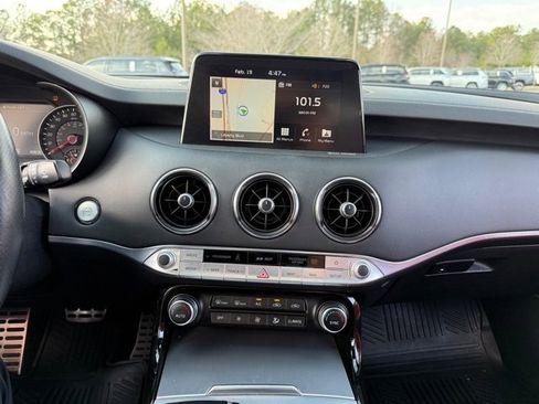 Used 2020 Kia Stinger GT1 image 18