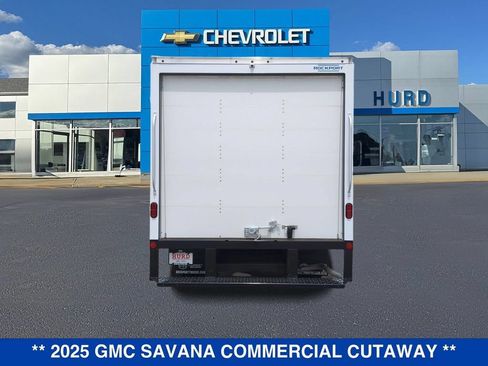 New 2025 GMC Savana 4500 w/ Power Convenience Package RWD image 6