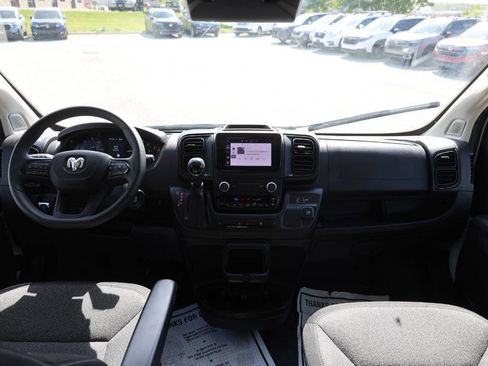 Used 2025 RAM ProMaster 2500 w/ Convenience Group FWD image 16