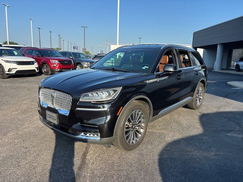 Used 2020 Lincoln Aviator Reserve w/ Elements Package Plus AWD/4WD image 3
