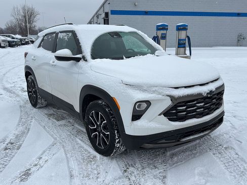 Certified 2024 Chevrolet TrailBlazer ACTIV w/ Convenience Package image 9