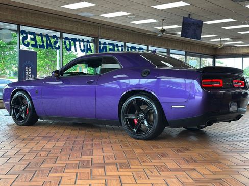 Used 2023 Dodge Challenger SRT Hellcat w/ Plus Package RWD image 9
