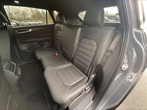 New 2026 Volkswagen Atlas Cross Sport SEL AWD/4WD image 15