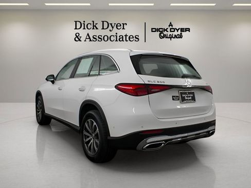 Used 2024 Mercedes-Benz GLC 300 4MATIC image 7