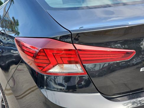 Used 2019 Hyundai Elantra Limited w/ Cargo Package FWD image 26