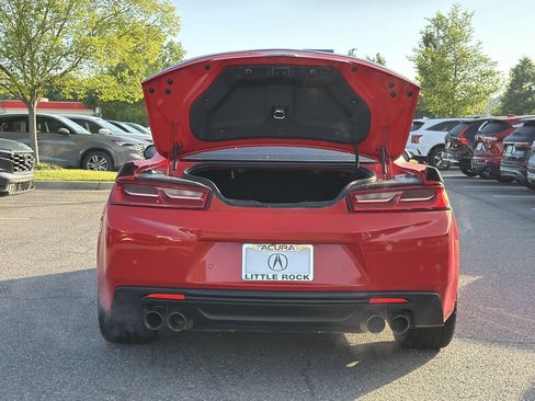 Used 2018 Chevrolet Camaro LT RWD image 19