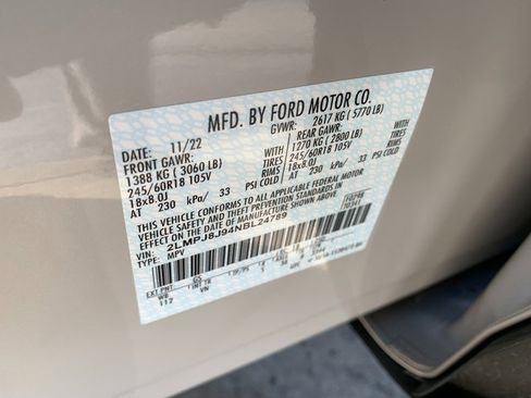 Used 2022 Lincoln Nautilus AWD image 23