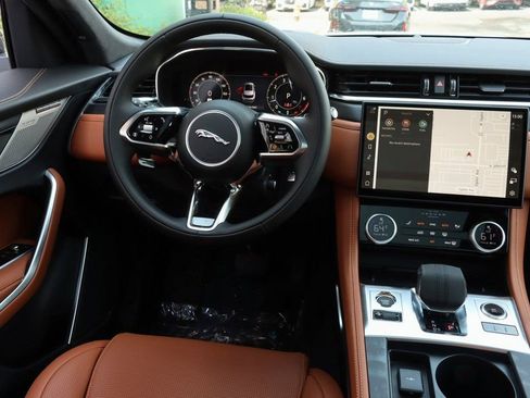 Used 2026 Jaguar F-PACE R-Dynamic S AWD/4WD image 16
