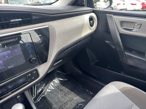 Used 2017 Toyota Corolla LE FWD image 13
