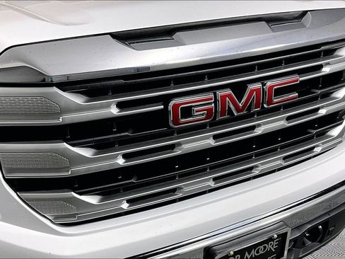 Used 2024 GMC Sierra 1500 SLE AWD/4WD image 30