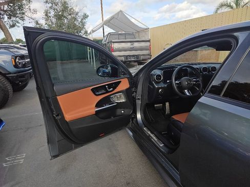 Used 2024 Mercedes-Benz C 300 Sedan image 6