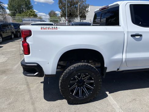 Used 2022 Chevrolet Silverado 1500 LT Trail Boss w/ LT Trail Boss Premium Package AWD/4WD image 25