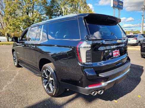 New 2026 Chevrolet Suburban Premier w/ Sun And Tow Package image 9