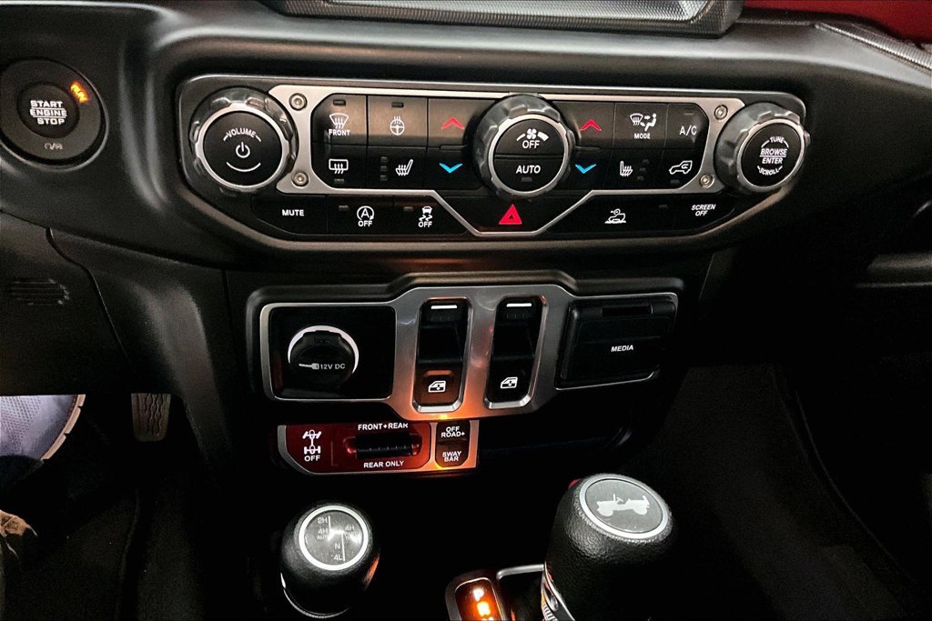 Used 2023 Jeep Wrangler Rubicon w/ LED Lighting Group AWD/4WD image 14