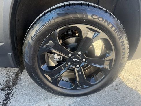 Certified 2025 Chevrolet Equinox LT w/ Safety and Technology Package image 11