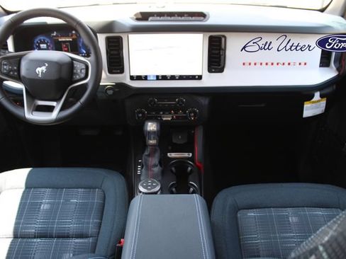 New 2026 Ford Bronco Heritage Edition AWD/4WD image 11