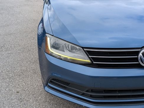 Used 2017 Volkswagen Jetta SE FWD image 9