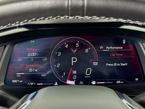 Used 2021 Chevrolet Corvette Stingray Coupe w/ Z51 Performance Package image 17