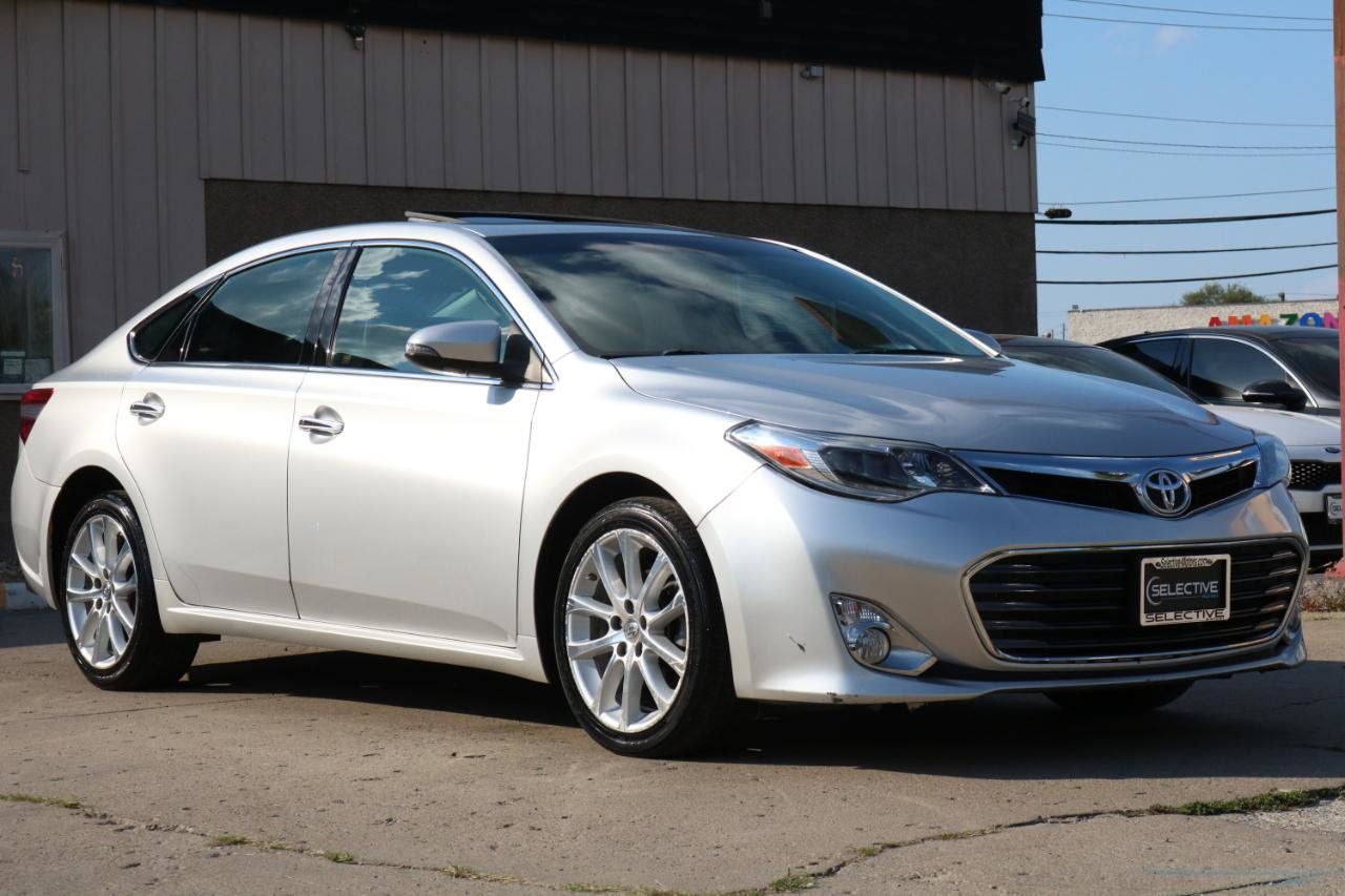 Used 2013 Toyota Avalon Limited FWD image 5