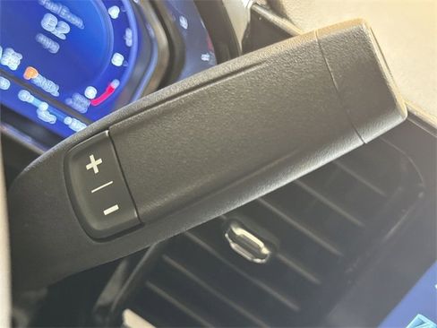 Used 2024 Chevrolet Silverado 2500 LT w/ Convenience Package image 16