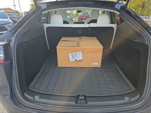 Used 2024 Tesla Model Y Long Range image 12