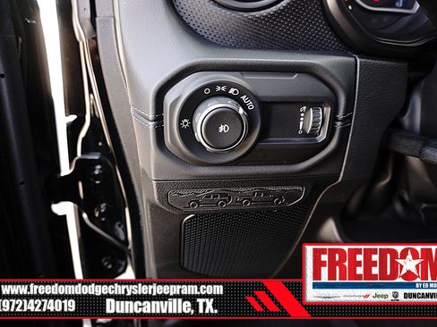 Certified 2026 Jeep Wrangler Unlimited Rubicon AWD/4WD image 28